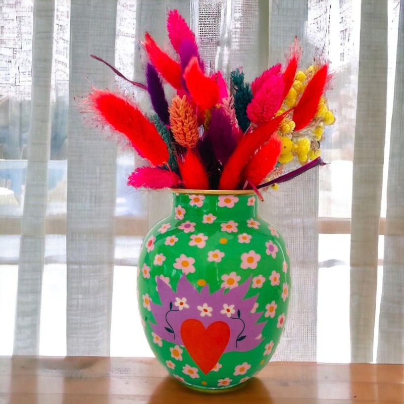 Vase Heart in Flowerfield