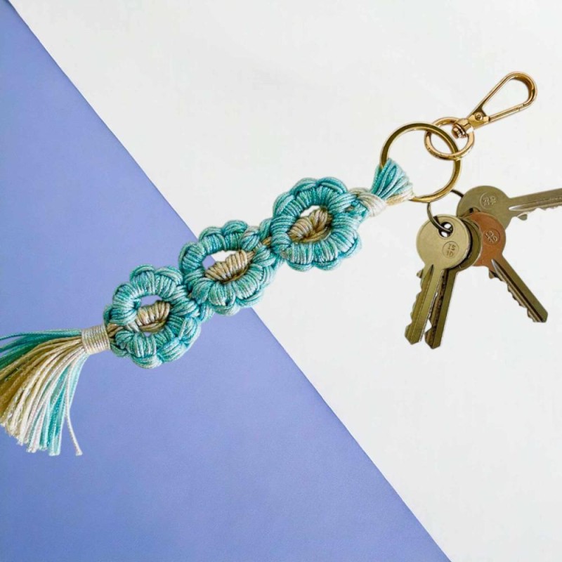 Schlüsselanhänger 3 flower S shiny Blue pastel