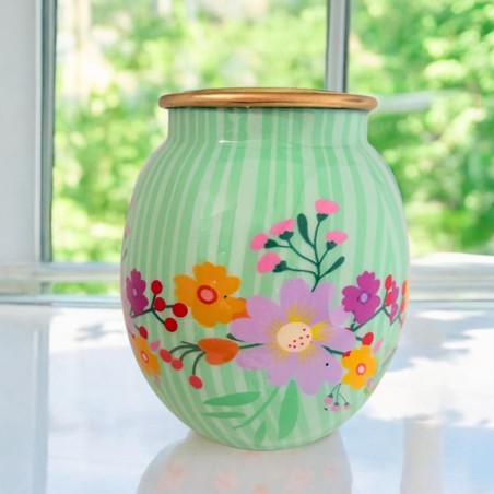 Vase flowerborder mint