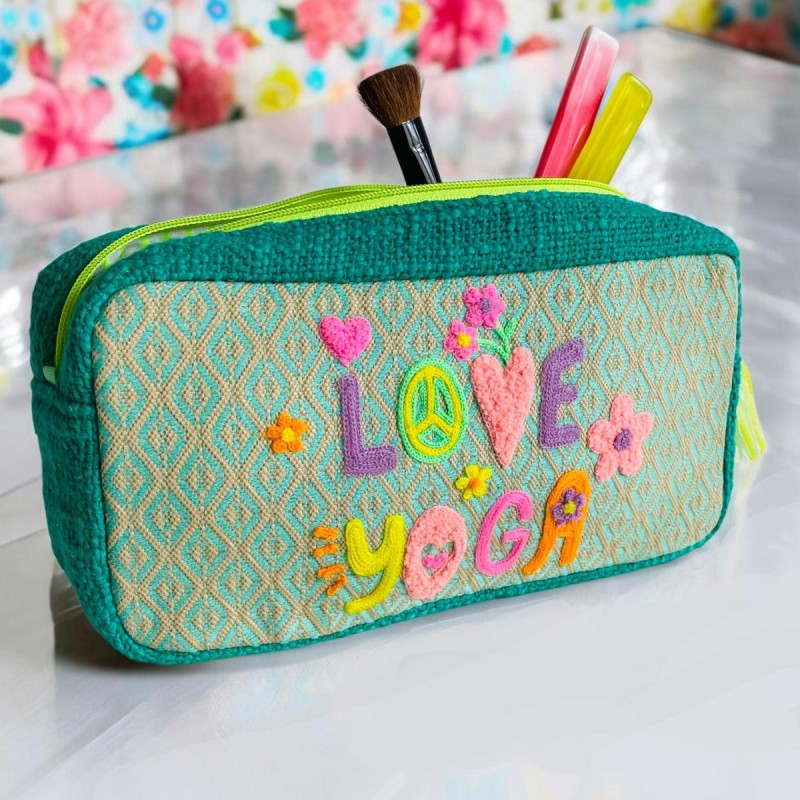 Täschchen zip Love Yoga