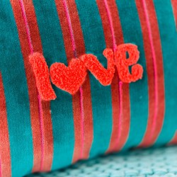 Kissenhülle Velvet Pinstripe Love 3040