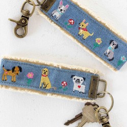 Schlüsselanhänger Embroidered Denim Dog
