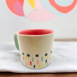 Mug L smiling face dots