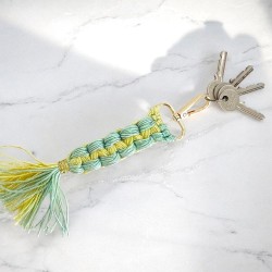 Keychain woven metallic