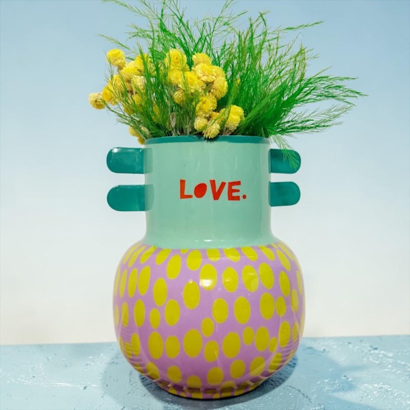 Vase 4 handle dot Love