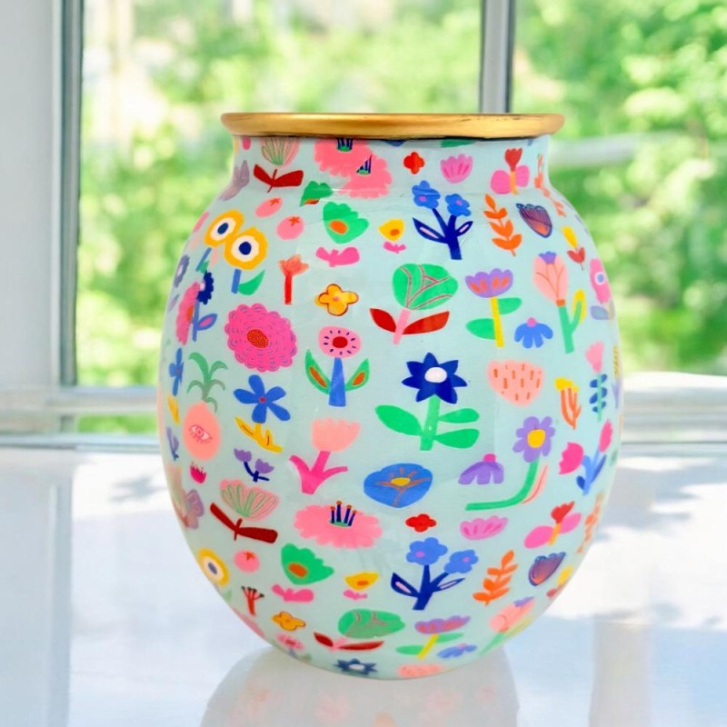 Vase Flowerbed ltblue