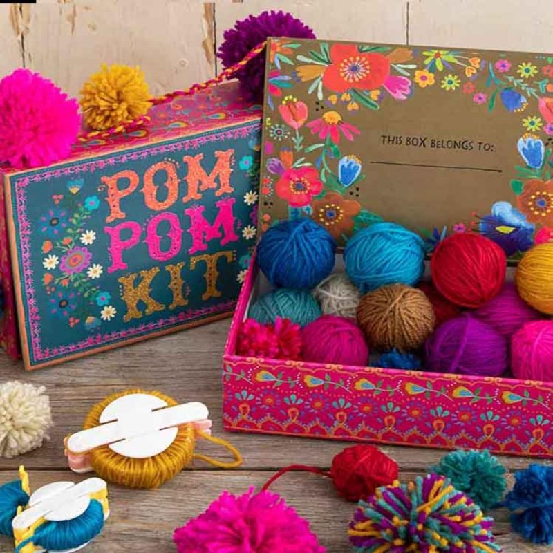 Pom-pom and tassel kit 002