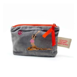 Pouch Yoga