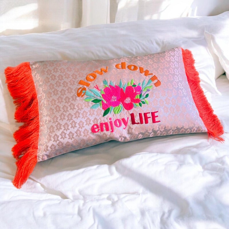 Cushion Cover Brokat Slow down 3050