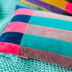 Cushion Cover Velvet Boldstripe smaragd 3050