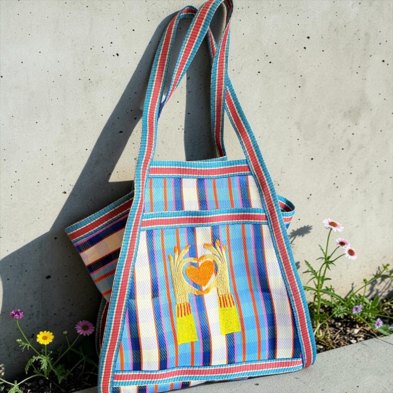 Shopper triangle recycled plastic Lovehands