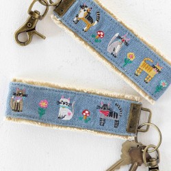 Schlüsselanhänger Embroidered Denim Cat