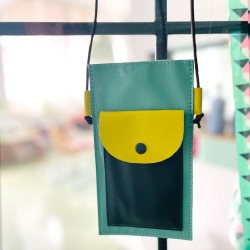 Pochette téléphone colorblock ltblue