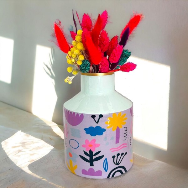 Vase bold flowers viola