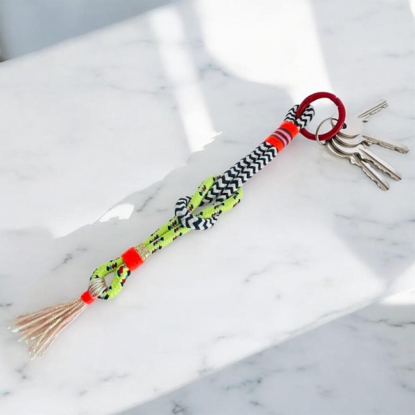 Schlüsselanhänger b/w colorful Metal ring Yellow